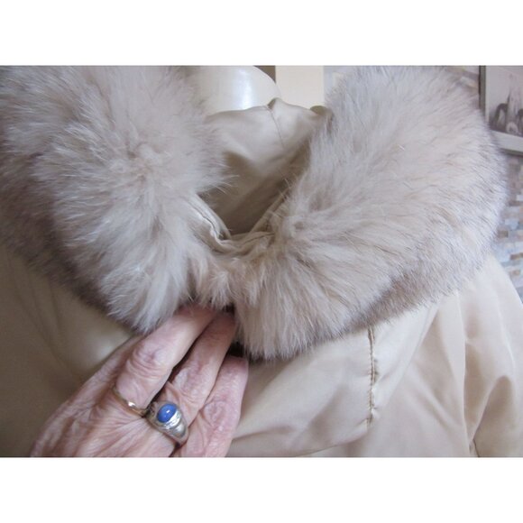 1 Madison Beige Puffer Coat W/ Fox Fur Trim Down/Feather Fill XL - Picture 8 of 11